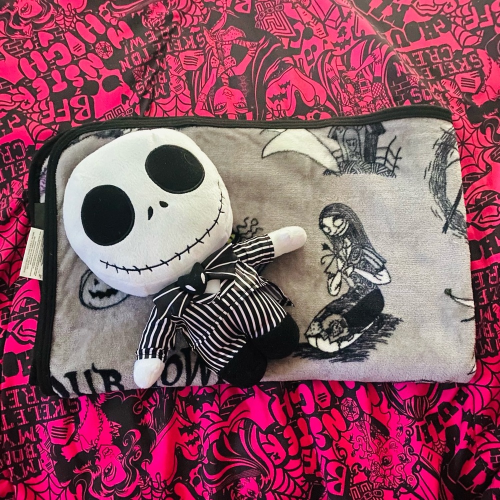 Disney Nightmare before Christmas Halloween blanket & jack skellington plush!